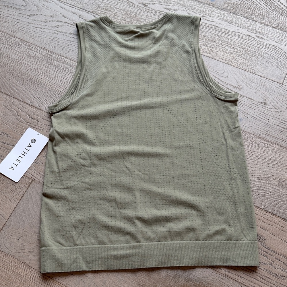 NWT Athleta ‘In Motion’ Perforated Sleeveless Tank Top (Small) - Shadow Olive - Picture 4 of 5